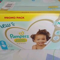 Couches Pampers neuf T5