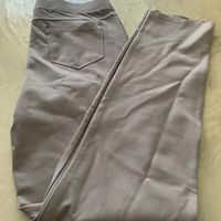 Pantalon taille 48 strass et broderie sur les poches