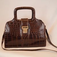 Sac vintage en  véritable peau de crocodile