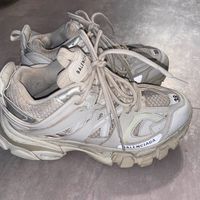 Tracks 
