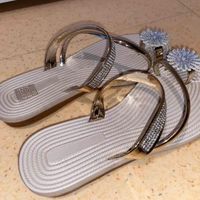 Sandales à anneau d’orteil et strass