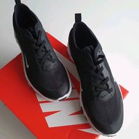 Nike pointure 33.5 neuves 