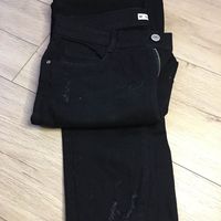 Jean skinny noir M 18ans