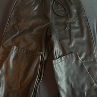 Pantalon en simili cuir 