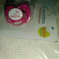 Lot de Tétine, tutu, sucette neuf 0 - 6 mois