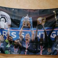 Drapeau du psg du quadruple taille 140cm par 80 cm