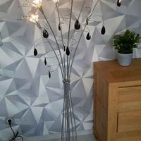 Lampadaire équipé d'ampoules hallogènes 