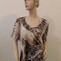 Tshirt femme de taille 44