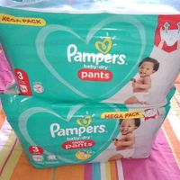 2 paquets de couches pants Pampers neuf
