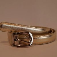 Ceinture dorée en cuir