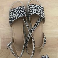 Sandales à motif