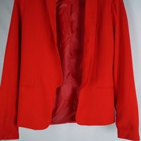 Veste de tailleur rouge