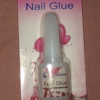 Colle a faux ongles
