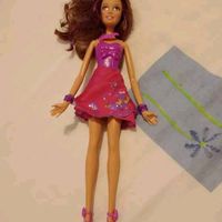 Poupée barbie mannequin fée stylée mauve