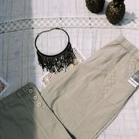 Pantacourt beige neuf 36
